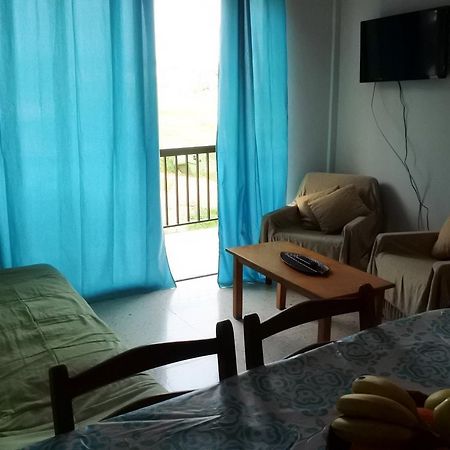 Kissonerga Beach Apartment Paphos Esterno foto