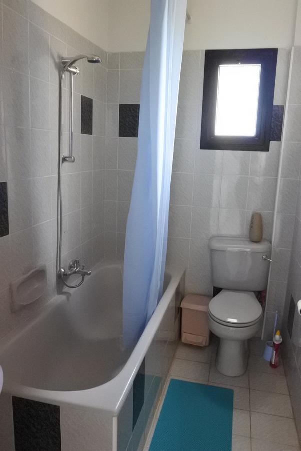Kissonerga Beach Apartment Paphos Esterno foto