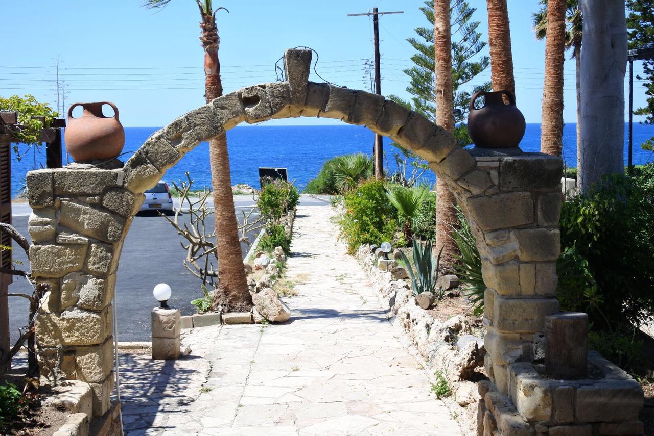 Kissonerga Beach Apartment Paphos Esterno foto