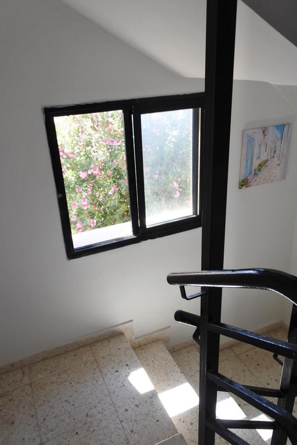 Kissonerga Beach Apartment Paphos Esterno foto